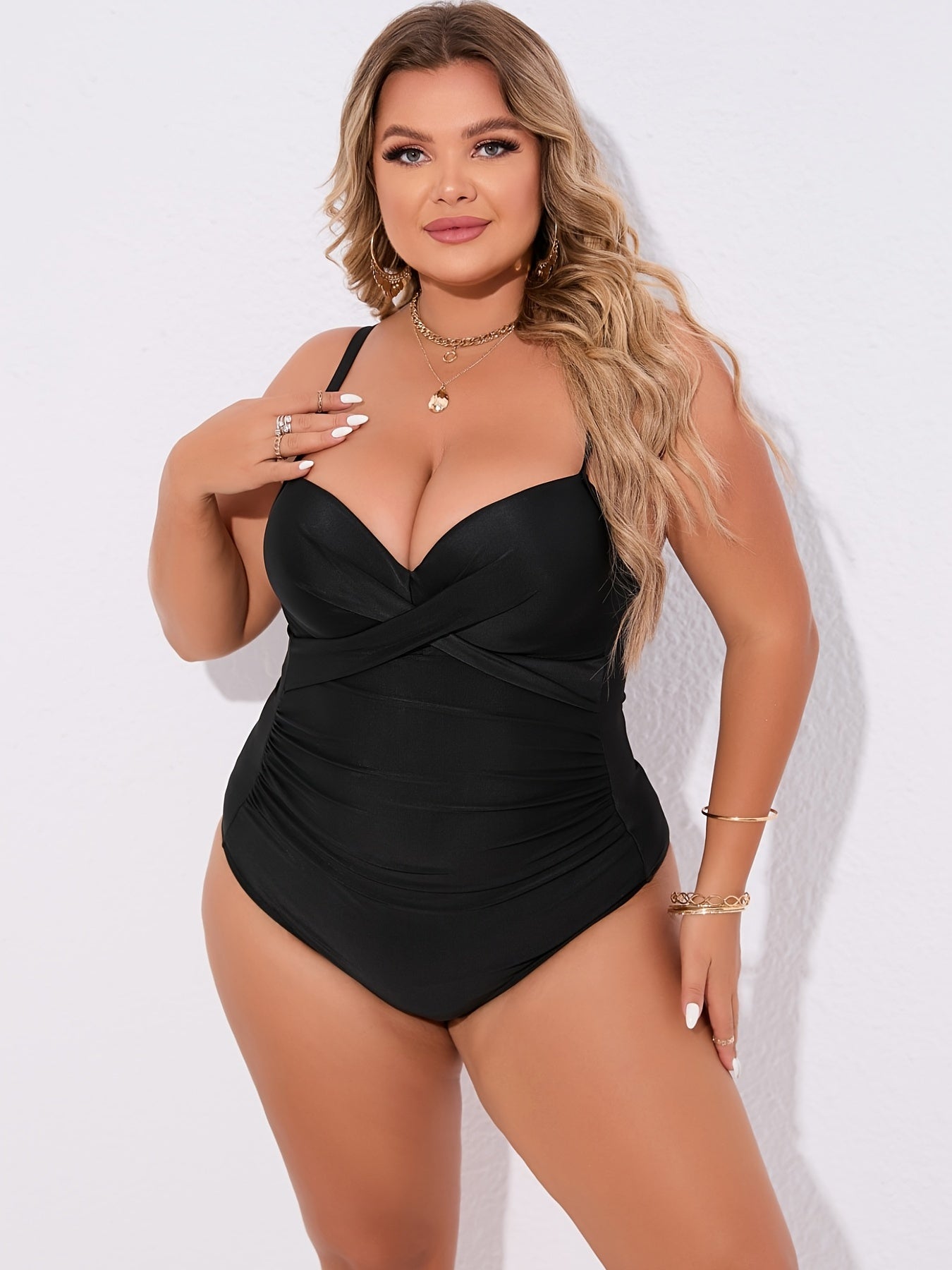 Solid Ruched Sweetheart Neck One Piece Swimsuit