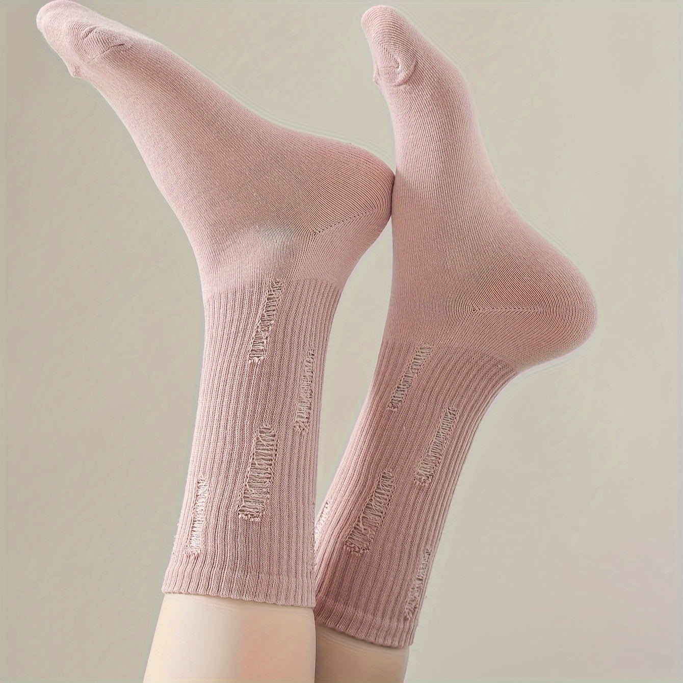 Women's Plus Size Crew Socks Set - Ripped Minimalist Solid Crew Socks 6pcs