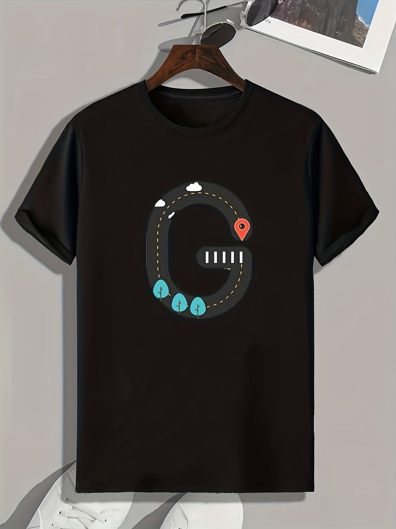 G Pattern Print Men's Comfy Sports T-shirt Graphic Tee