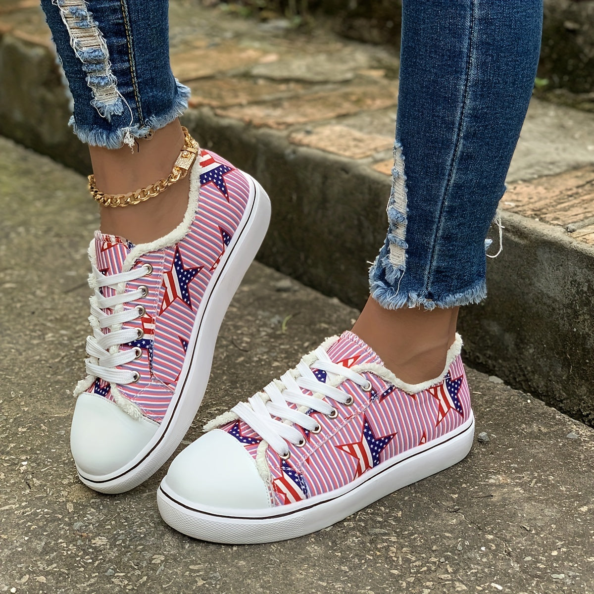 4th July Women's Star Graphic Canvas Low Top Sneakers