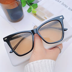 Retro Tortoiseshell Rivet Sunglasses UV400 Sun Shades