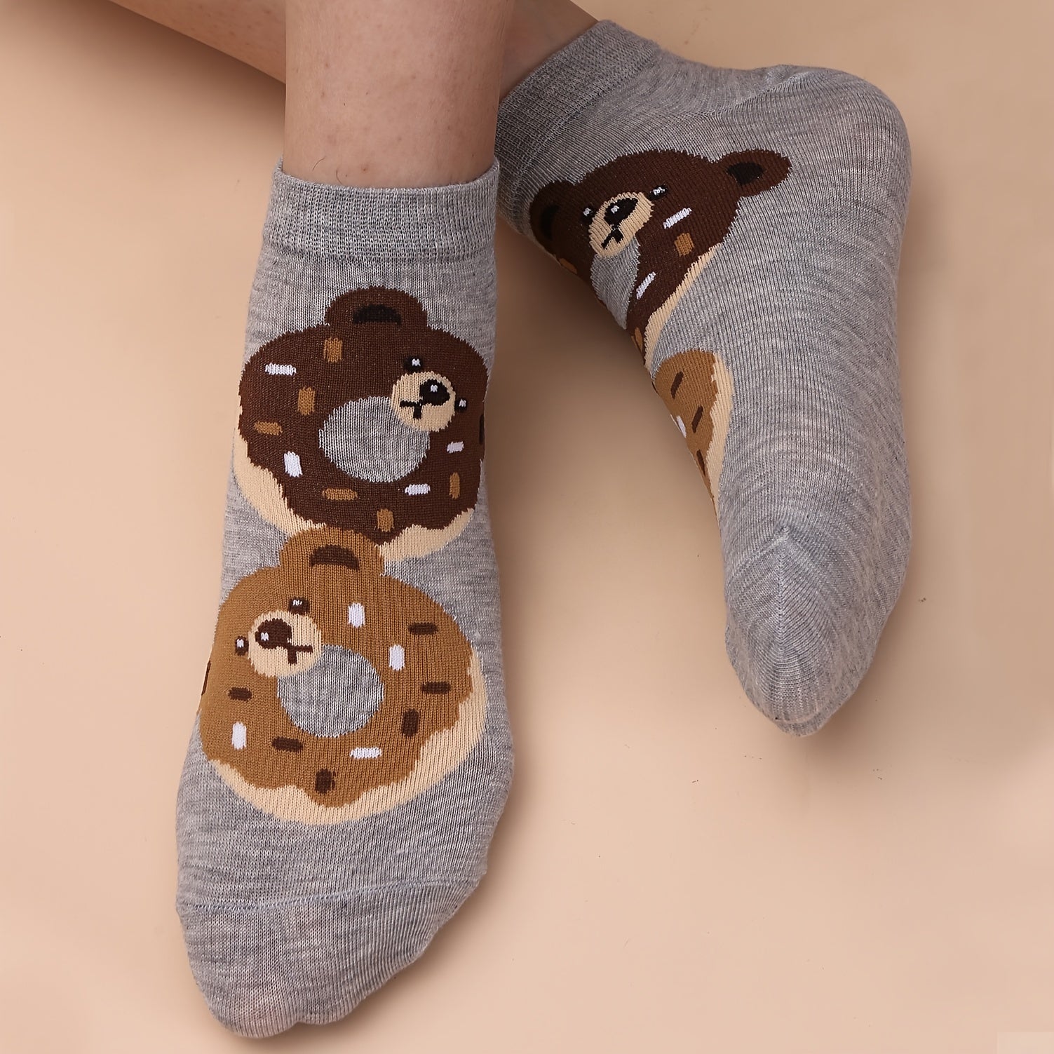 4 Pairs Cartoon Bear Crew Socks Lightweight & Comfy Women's Stockings