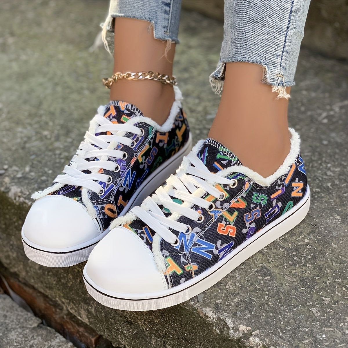 Women's Letter Graphic Canvas Lace-Up Sneakers