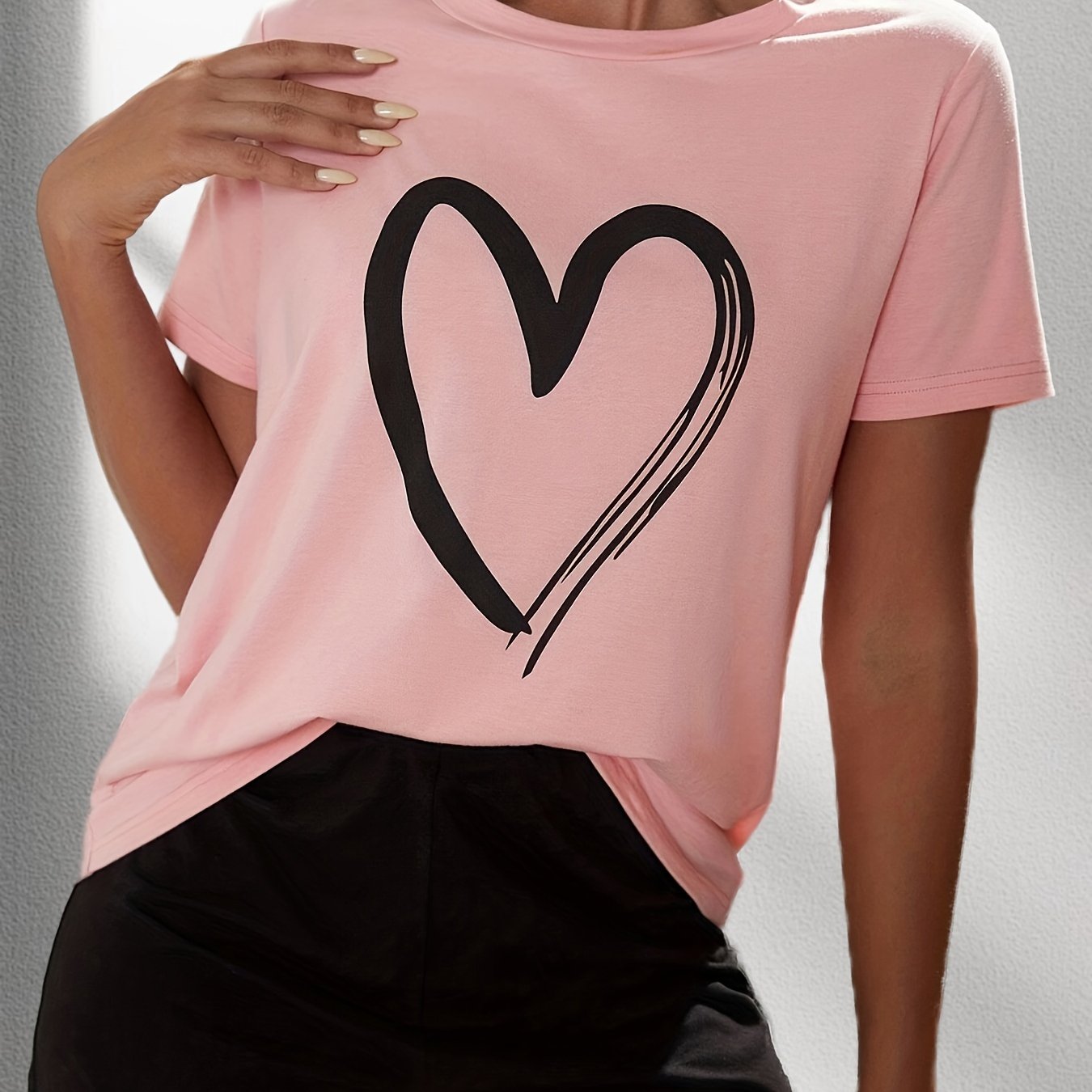 Heart Print Lounge Set Short Sleeve Top & Shorts Women's Sleepwear