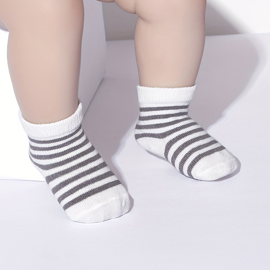 6 Pairs Boys Star Striped Short Socks for All Seasons