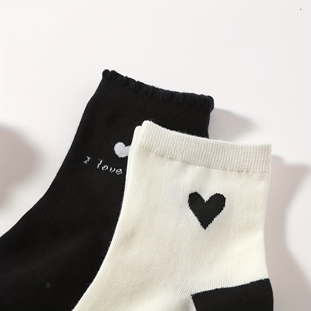 Heart Print Socks 2 Pairs Comfortable Mid Tube Stockings