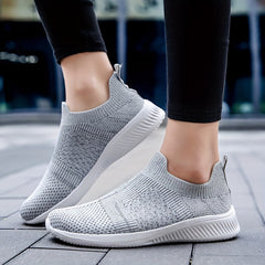 Men's Lightweight Slip On Casual Shoes For Traveling Jogging