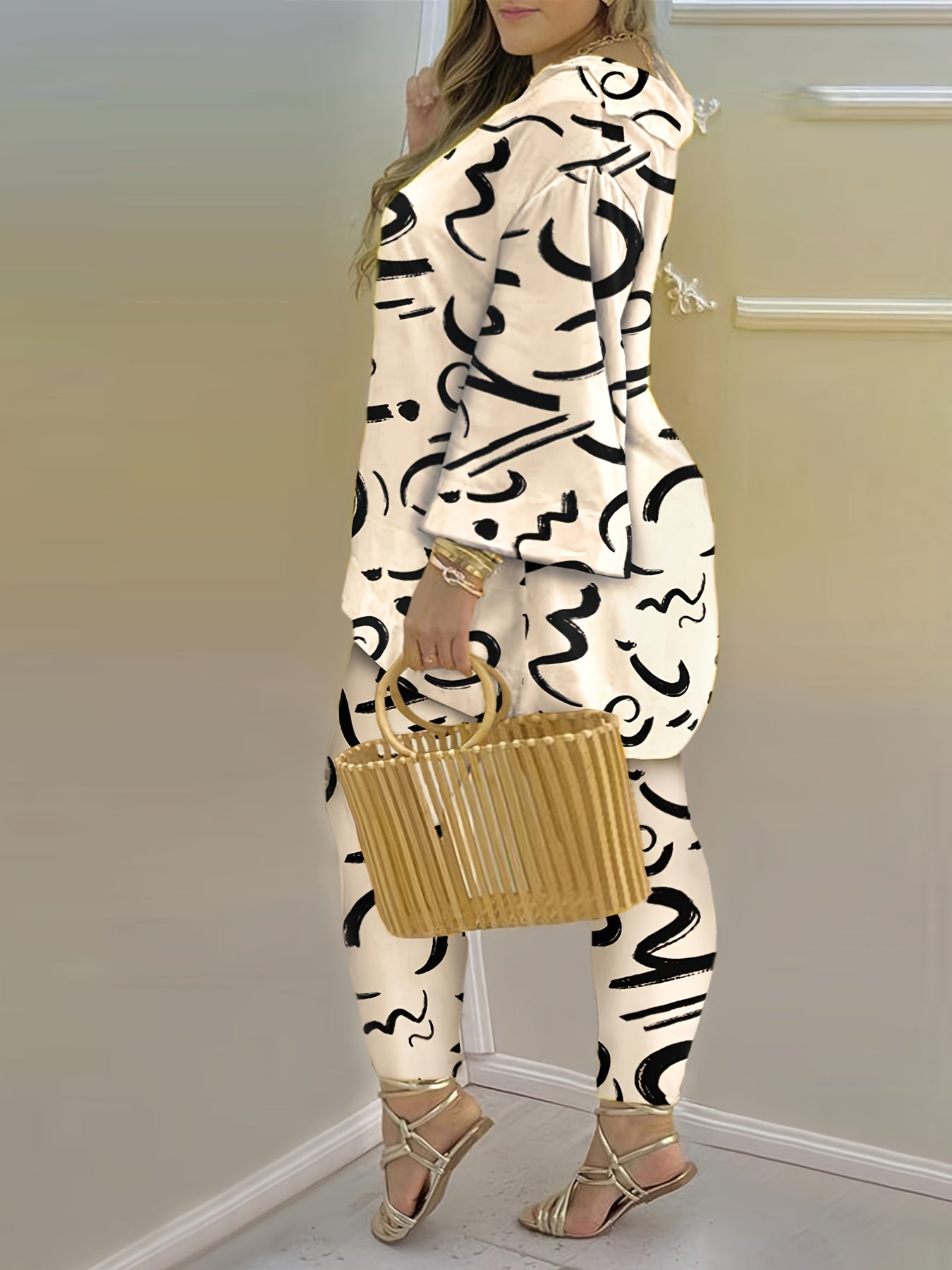 Women's Plus Graffiti Print Top & Pants Outfit Set