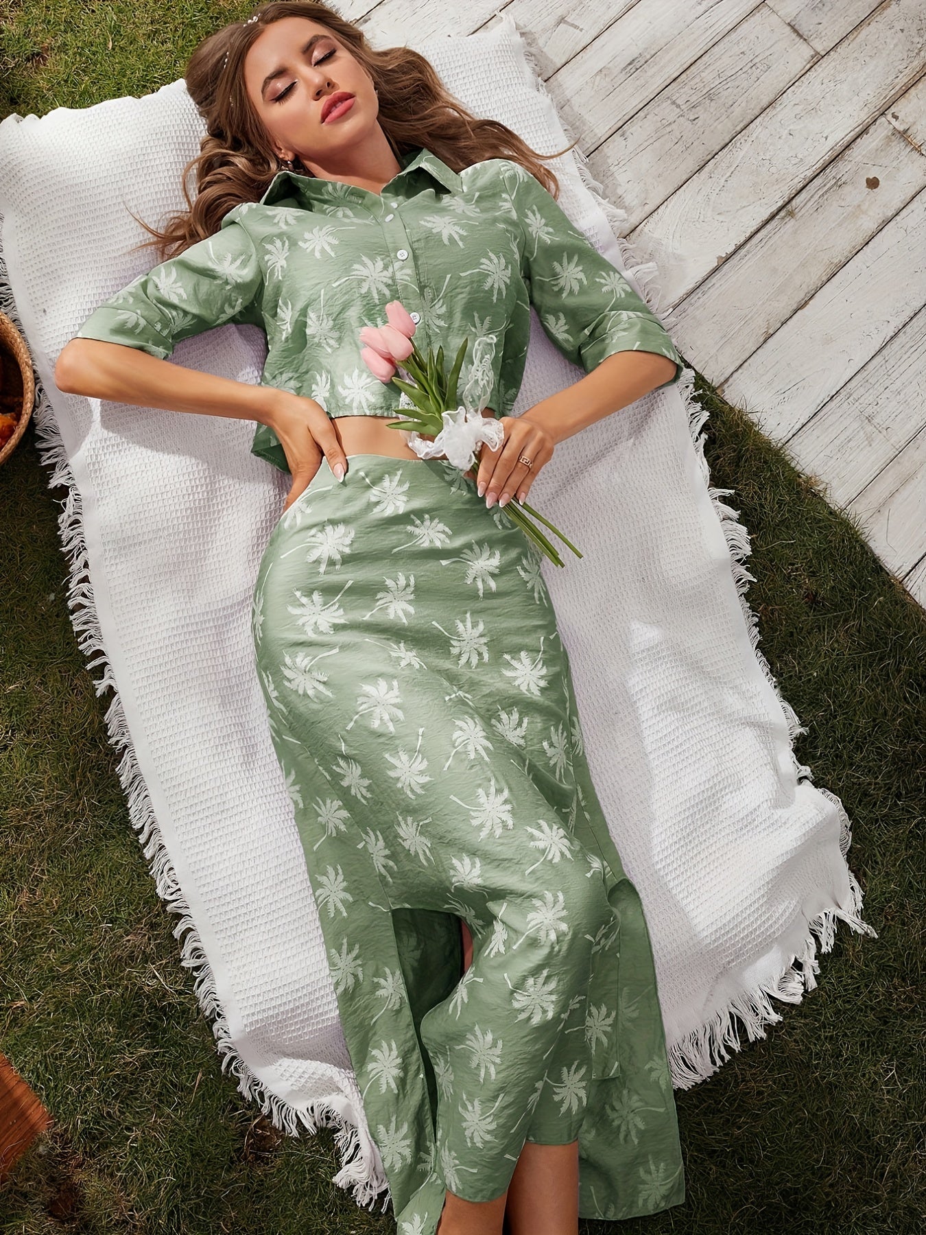 Coconut Tree Print 2pc Set Cropped Shirt & Split Skirt
