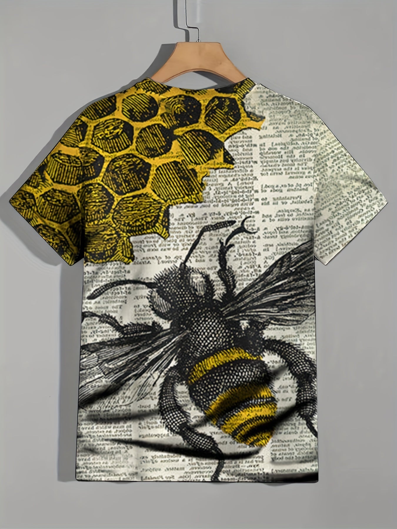 Men's Bee & Honeycomb Graphic T shirt - Outdoor Comfort