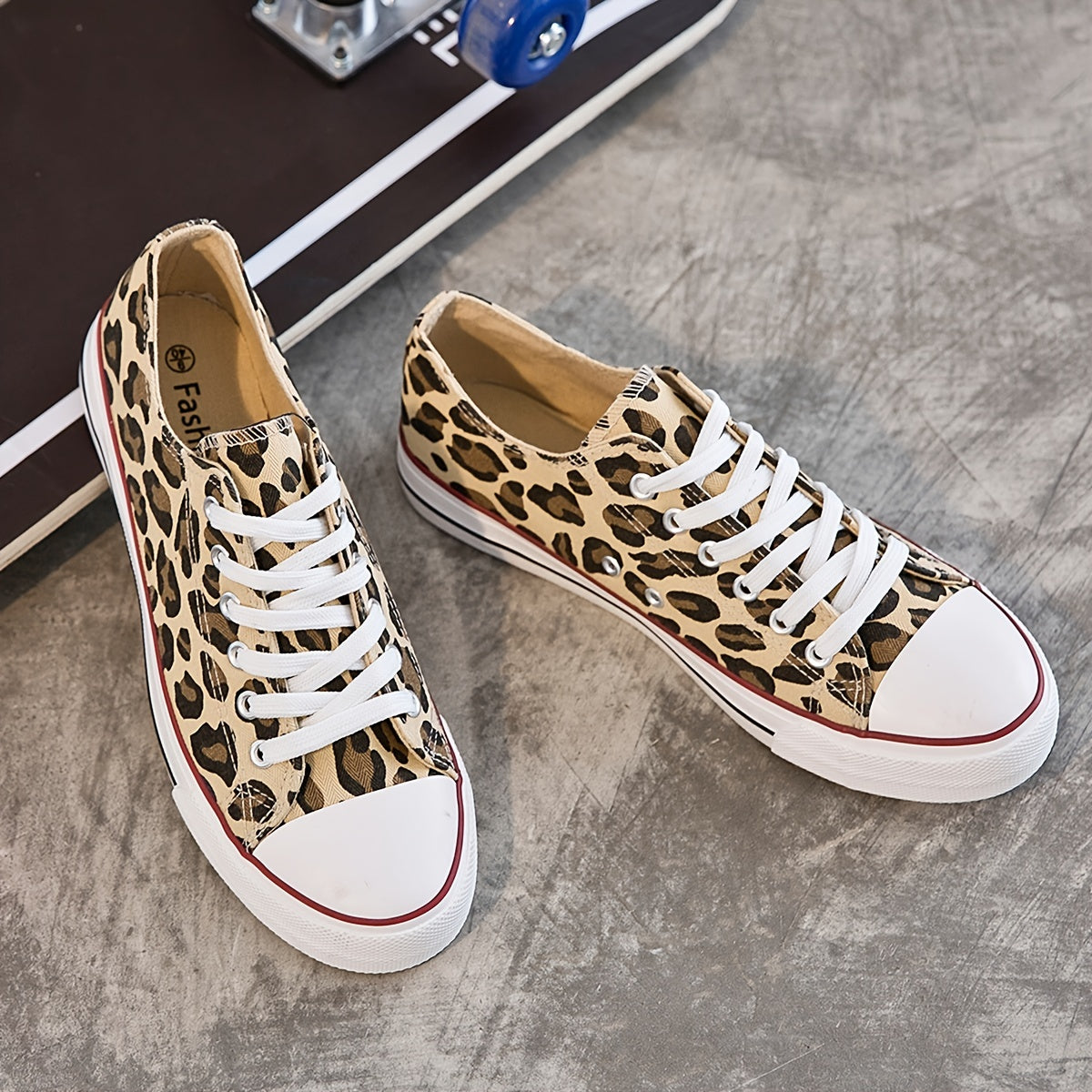 Leopard Print Flat Canvas Shoes Lace-up Non Slip Sneakers