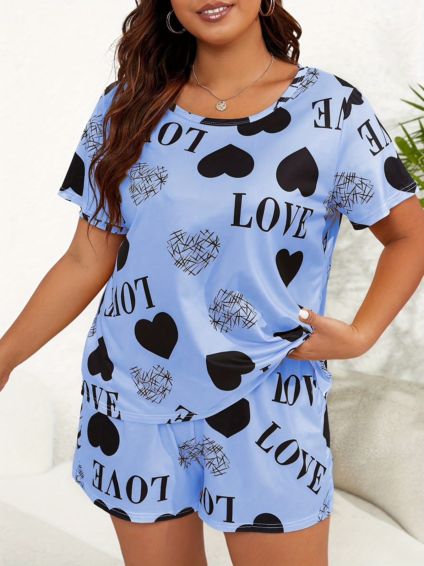 Heart & Letter Print Pajama Set Tee & Shorts Two Piece Set