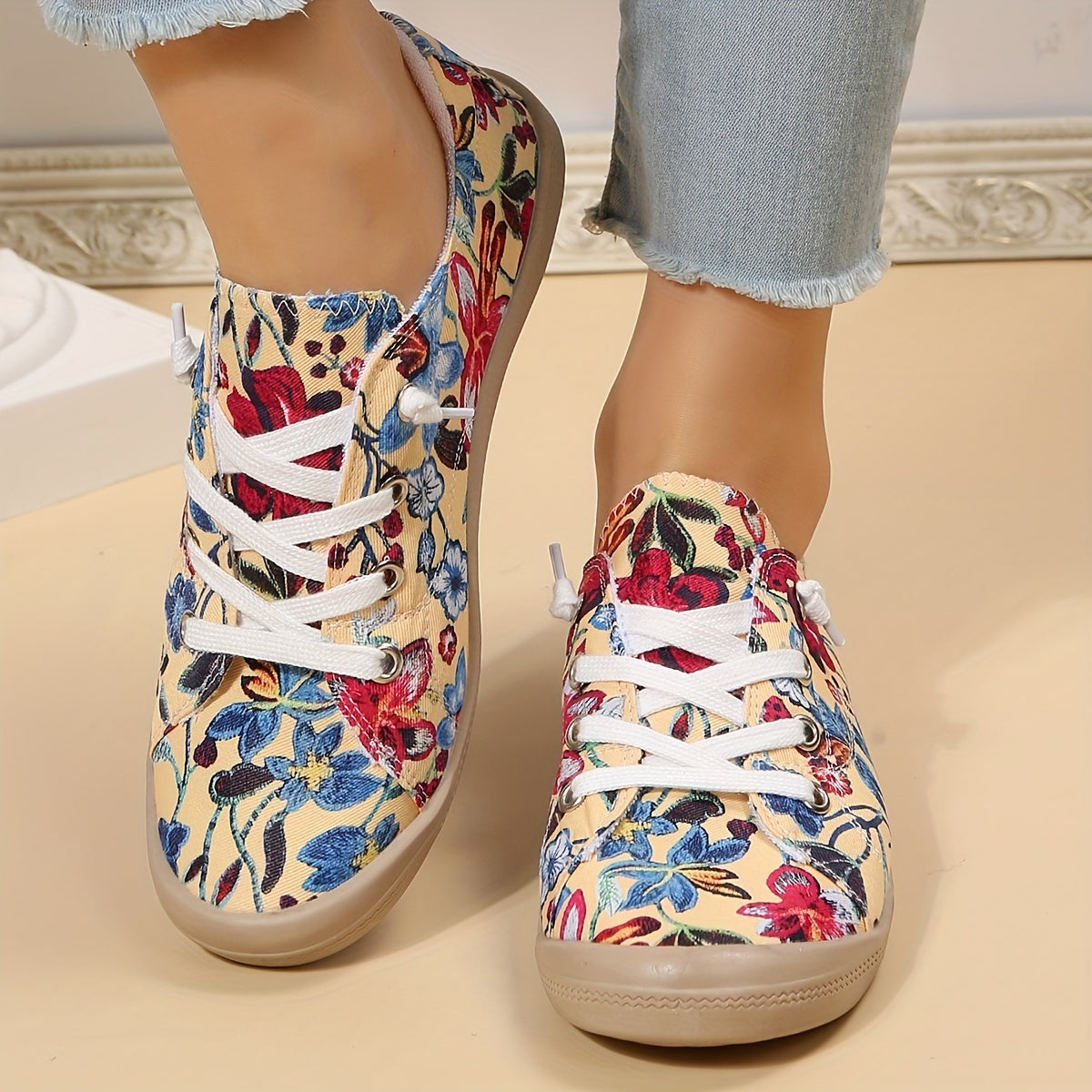 Flower Pattern Canvas Lace-Up Flat Sneakers for Women