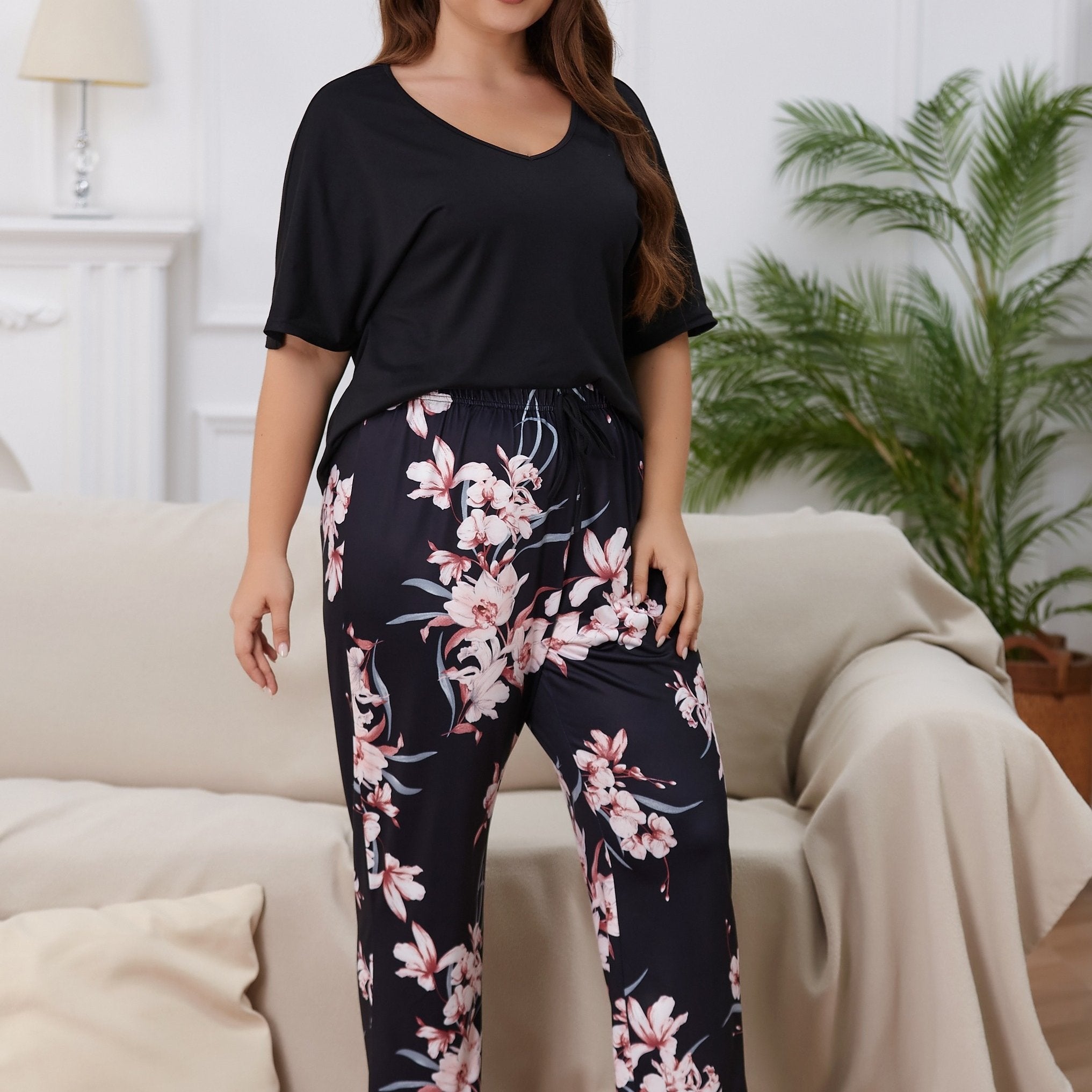 Floral Print Plus Size Pajamas Set Short Sleeve V Neck Tee & Pants