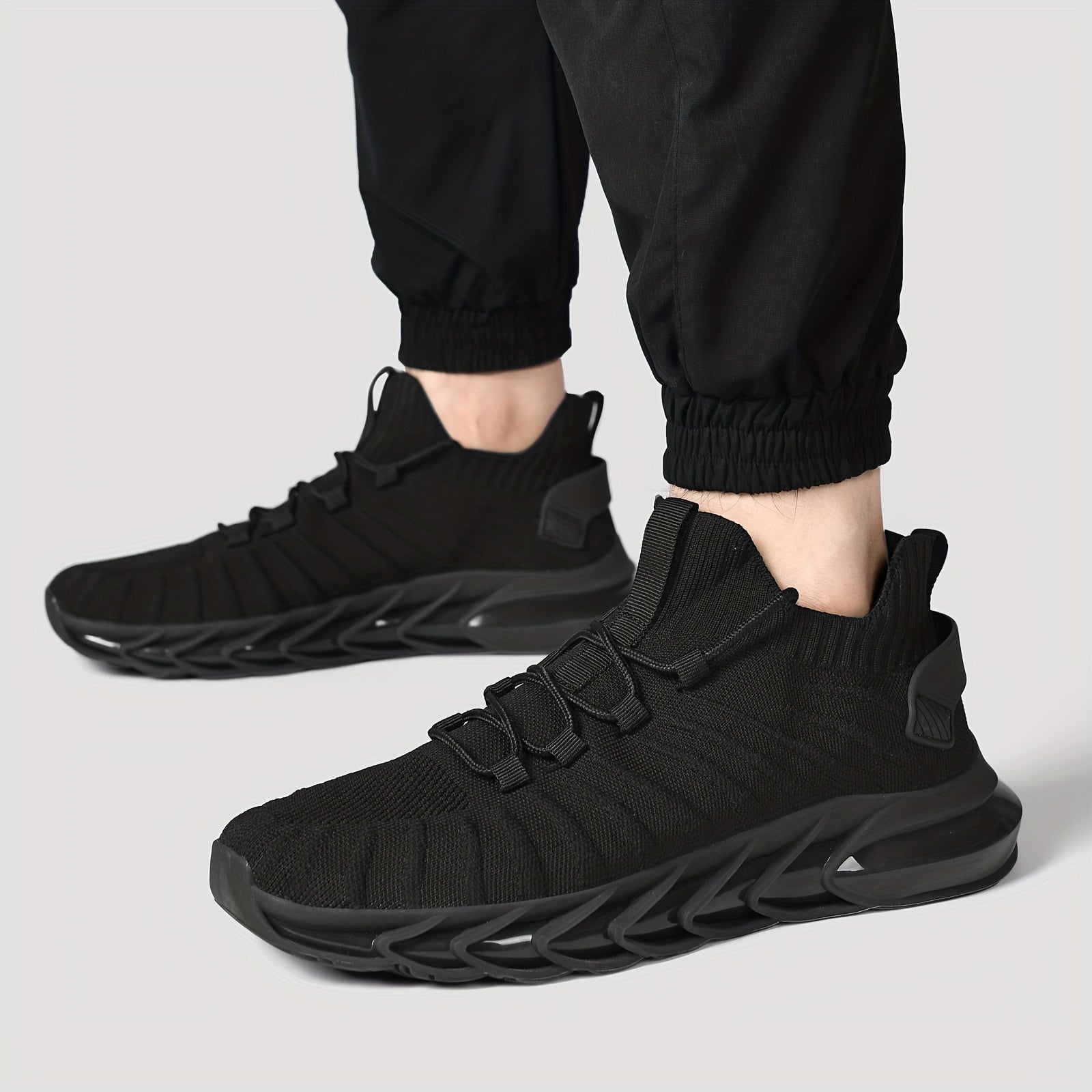 Men's Lightweight Running Shoes Non Slip Breathable Sneakers
