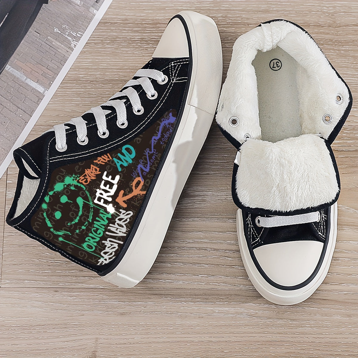 Smiling Graffiti Print Plush Lined Thermal Chunky Canvas Sneakers