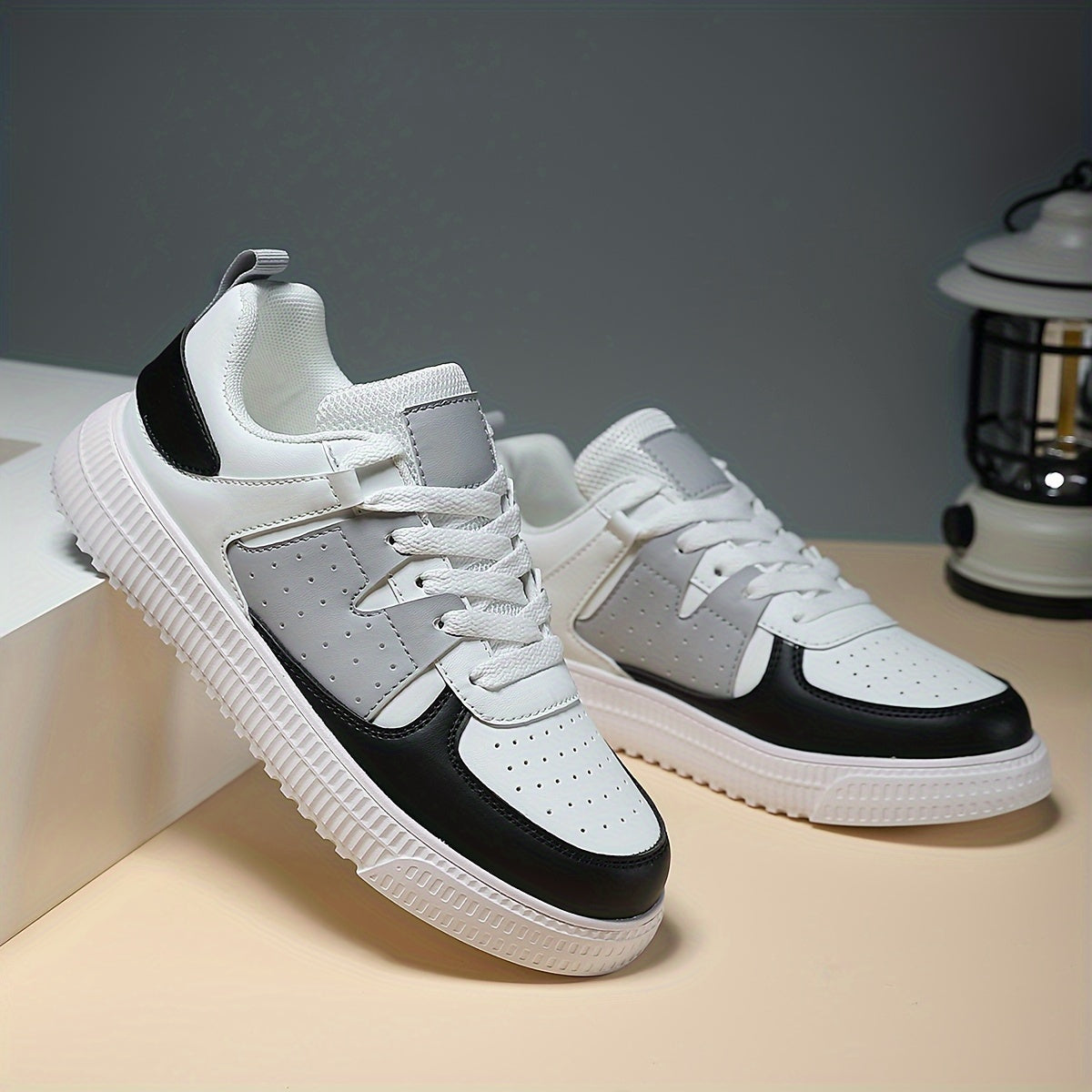 Women's Non Slip Skate Shoes Lightweight Comfortable Sneakers