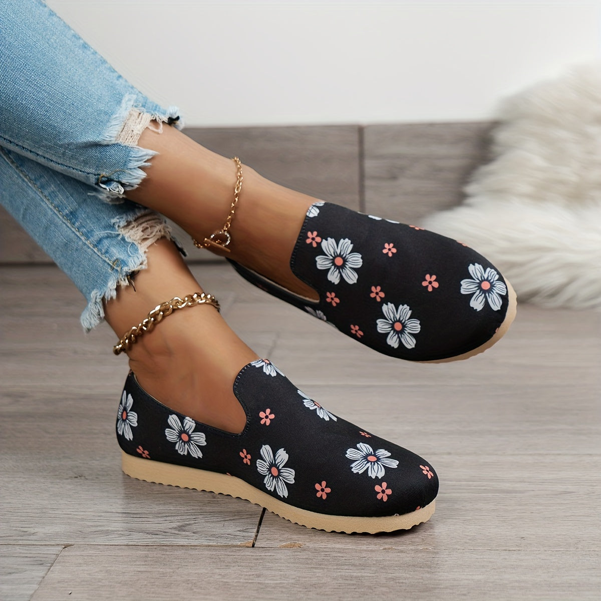 Women's Flower Pattern Slip On Sneakers Lightweight Outdoor Shoes