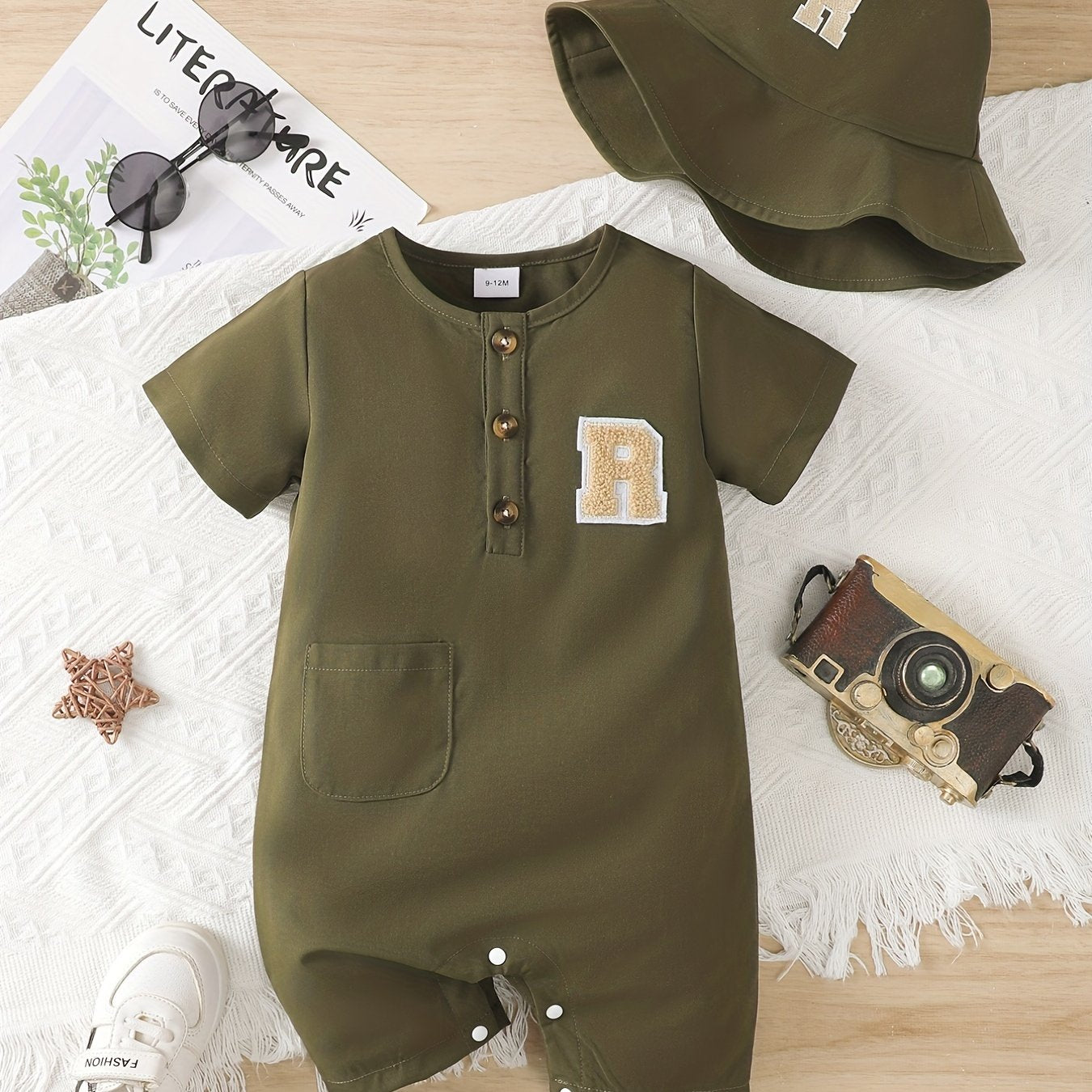 2pcs Baby Boys Short Sleeve Romper & Hat Set