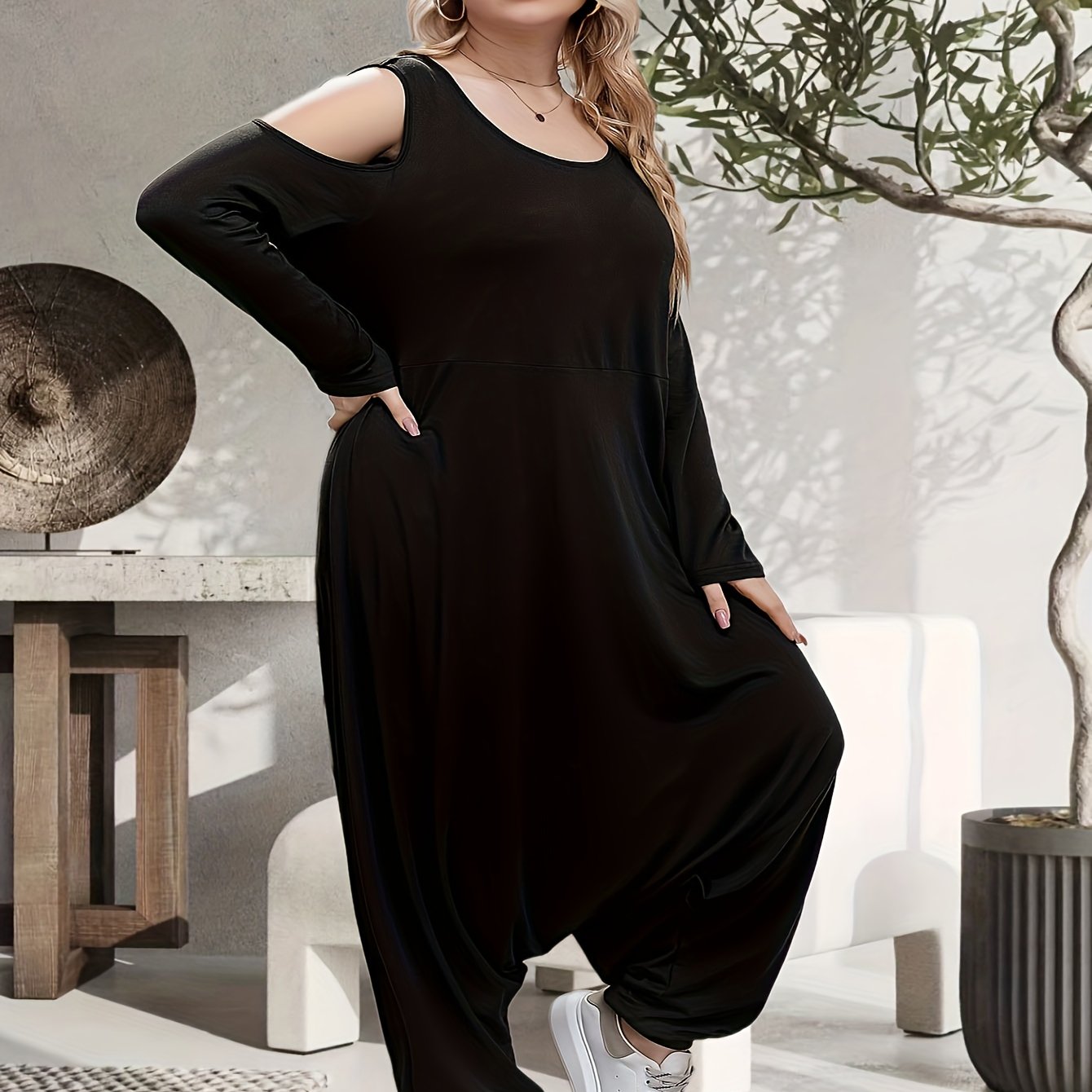 Women's Plus Size Cold Shoulder Round Neck Jumpsuit