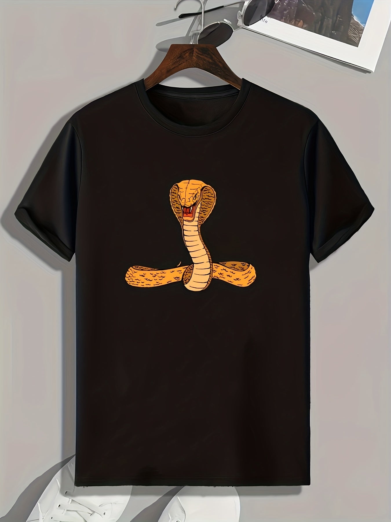 Snake Pattern Print Men's Sports Tee Shirt for Fitness Activities