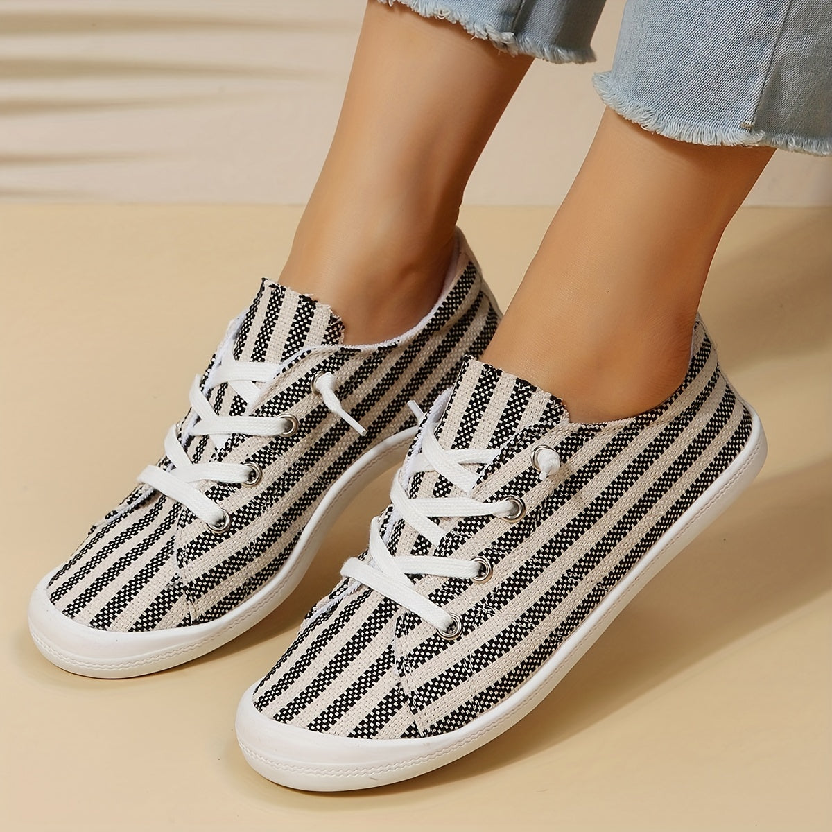 Women's Striped Canvas Shoes Casual Lace Up Outdoor Sneakers