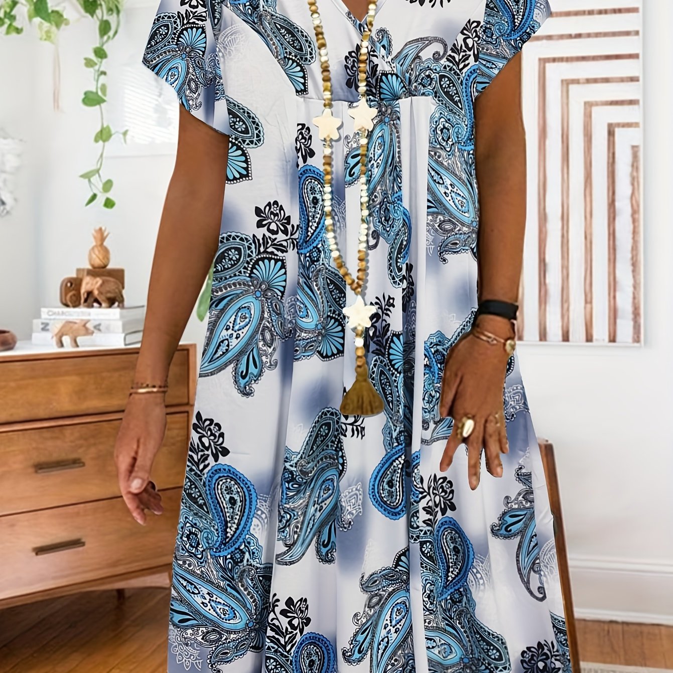 Women's Plus Paisley Print V Neck Pleated Loose Dress