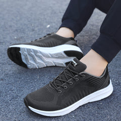 Men's Slip On Walking Shoes Lightweight Breathable Anti Skid Shoes