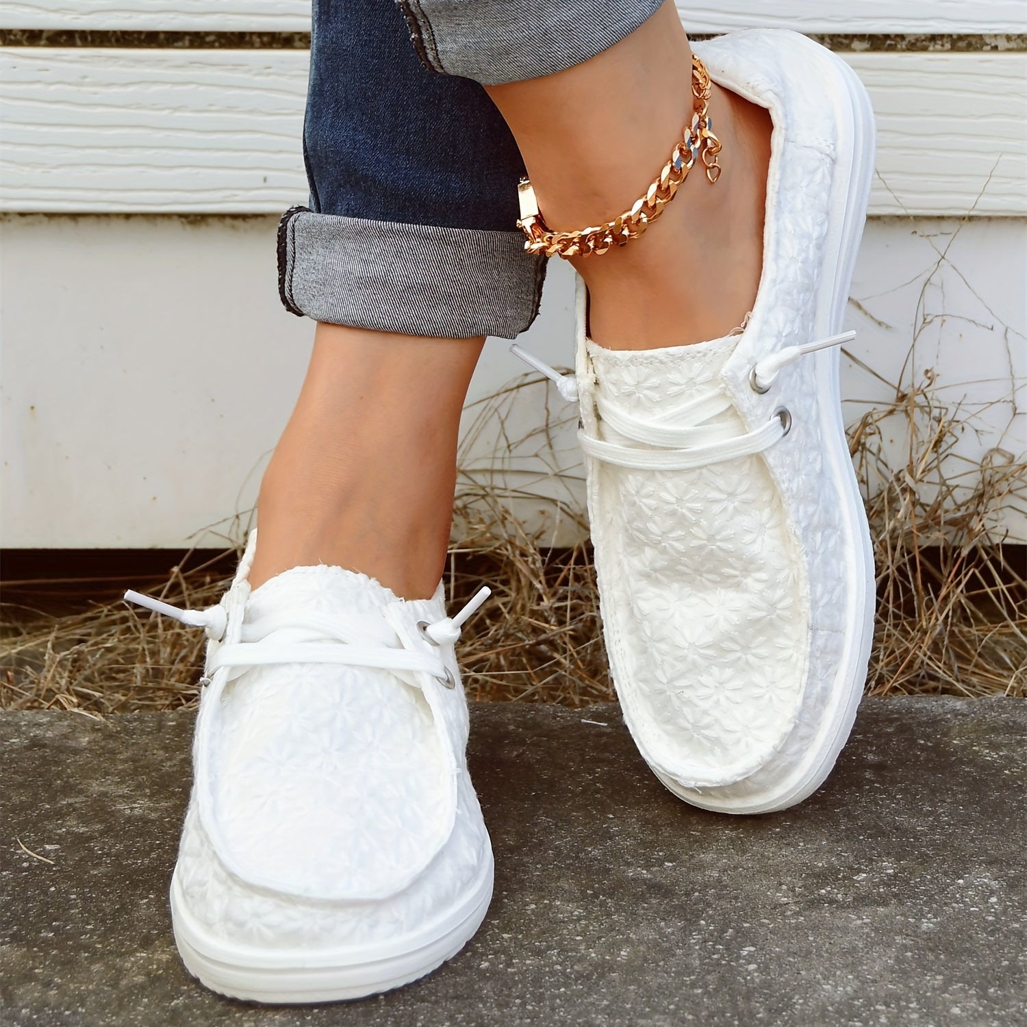 Women's Floral Print Canvas Shoes Low Top Lace Up Round Toe Casual Shoes
