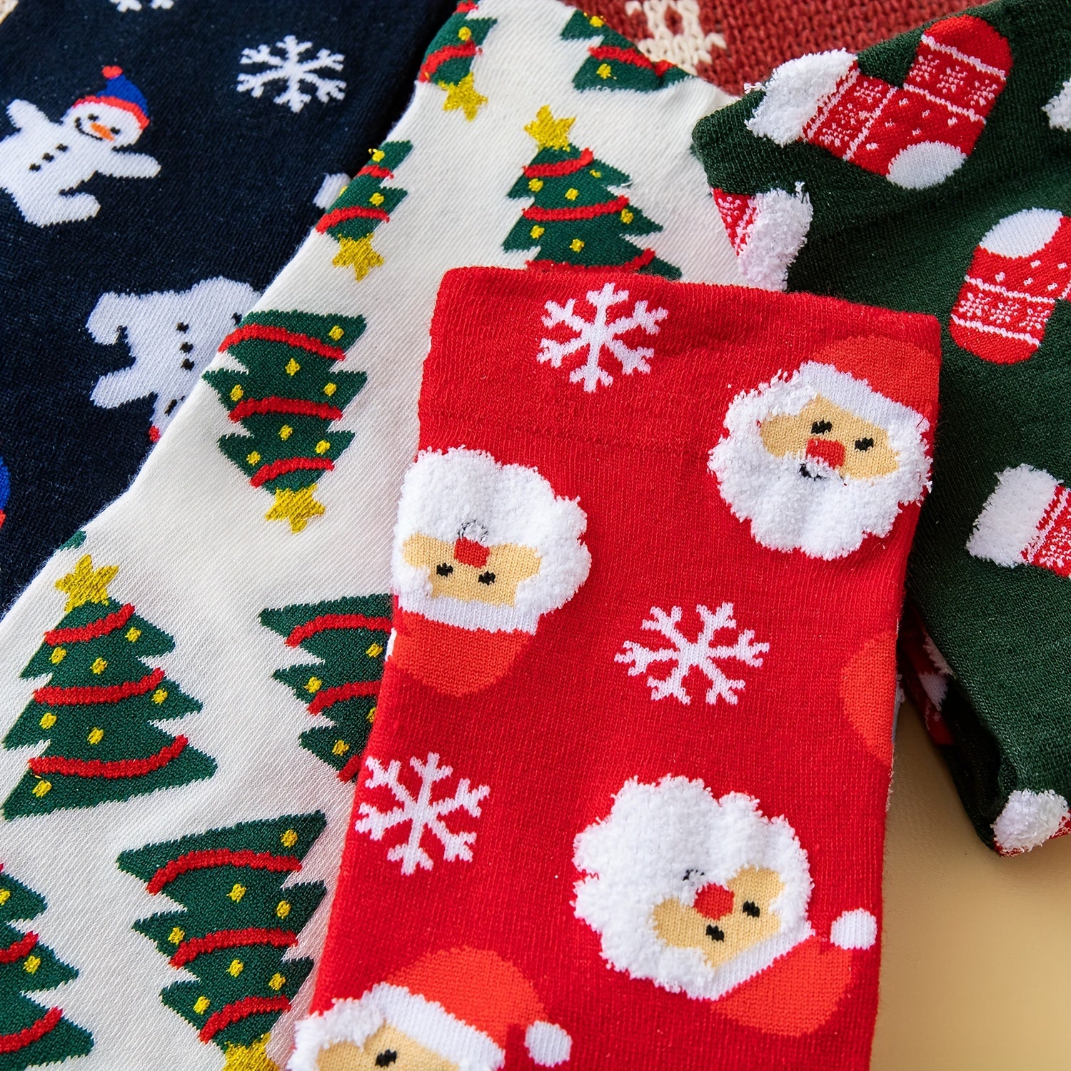 4 Pairs Christmas Print Socks Warm & Mid Tube Women's Stockings