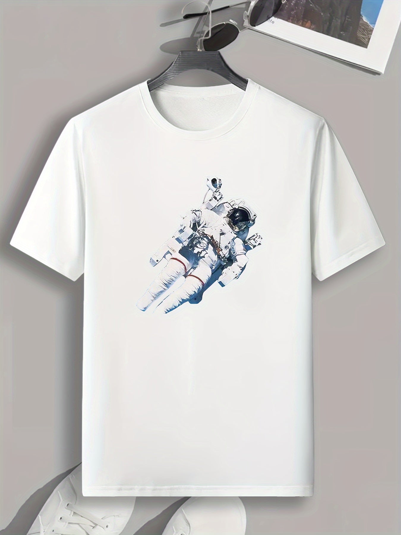 Astronaut Print Men's Graphic T Shirt for Summer