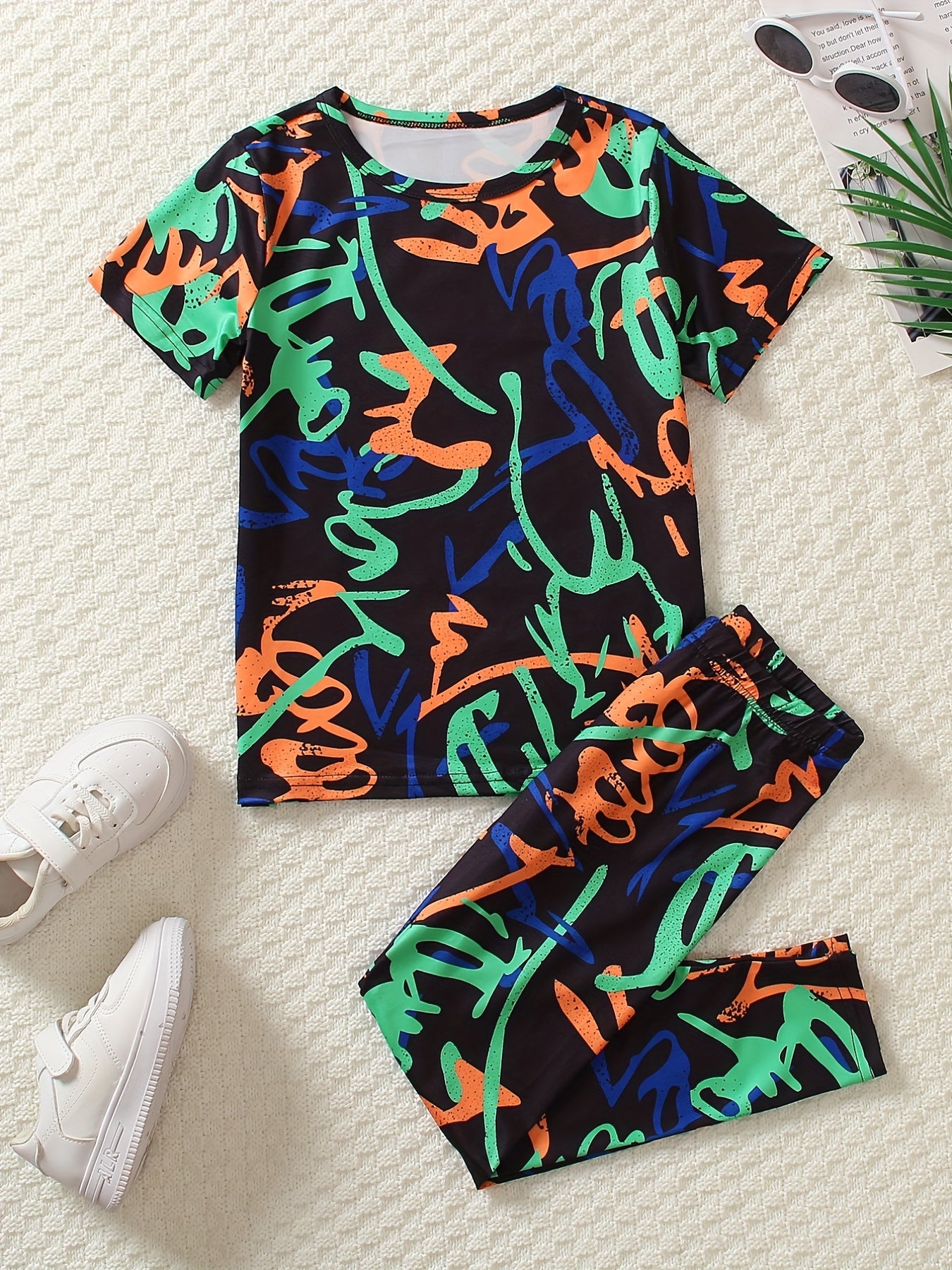 Girls Sports Suit Random Print Round Neck Short Sleeve Top And Pants Set