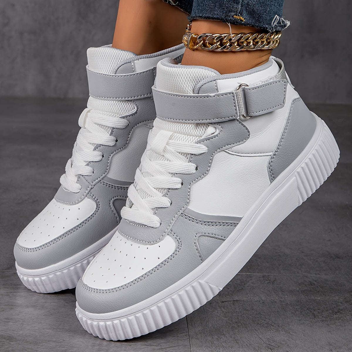 High Top Skate Shoes with Buckle Lace-Up, Anti-Slip Lightweight Sports Sneakers