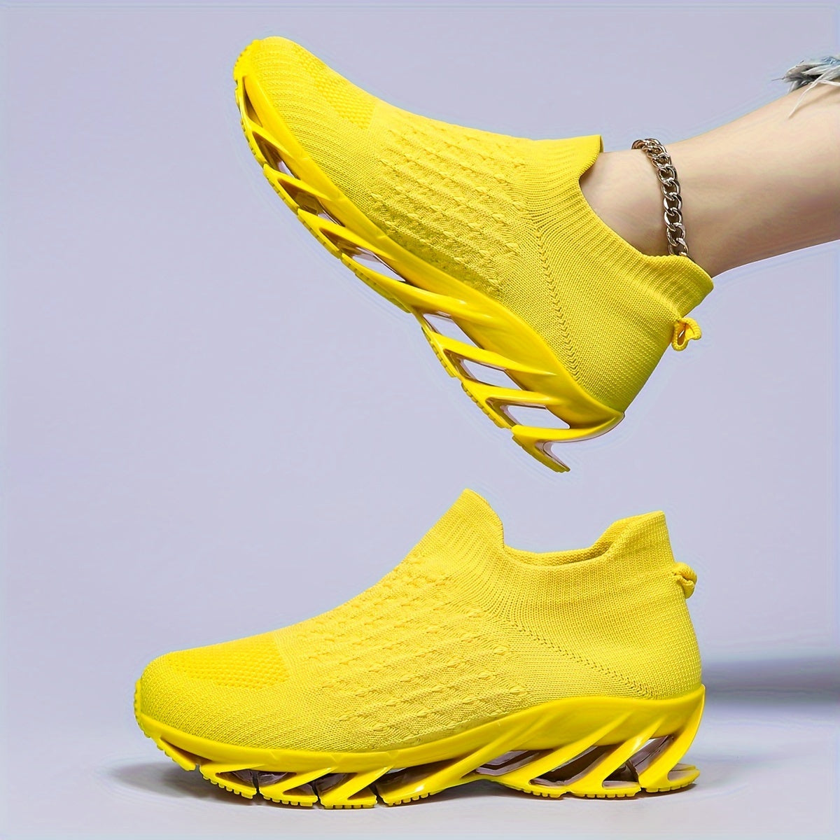 Women's Mesh Slip-On Athletic Running Shoes Solid Blade Style