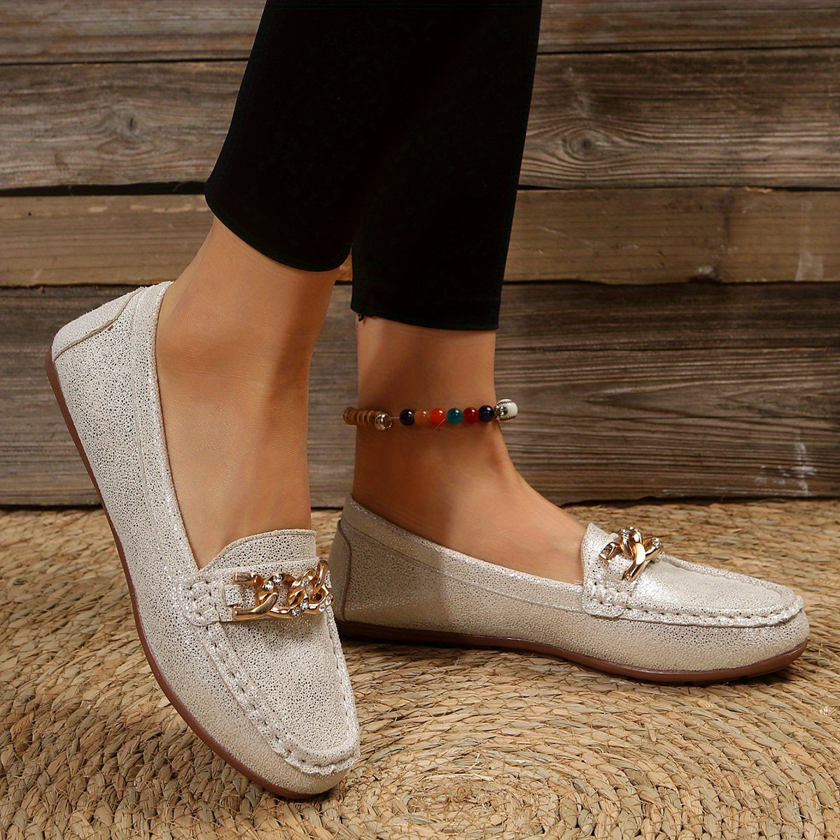 Women's Chain Decor Loafers Slip On Flat Shoes Lightweight Walking Shoes