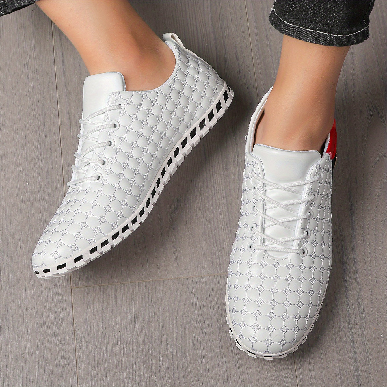 Men's Lightweight Sneaker for Spring & Summer