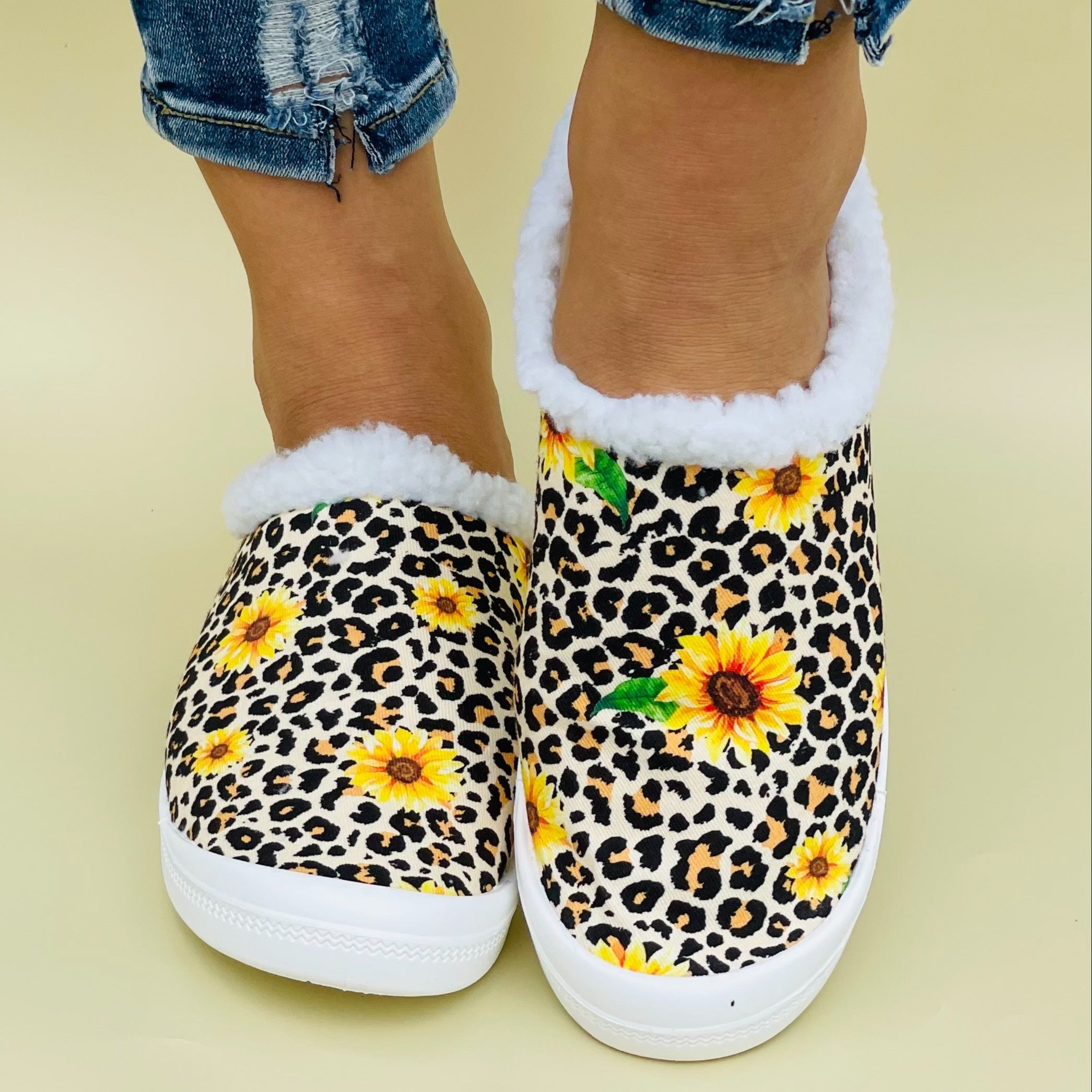 Women's Winter Sunflower Slip-On Sneakers Warm and Lightweight