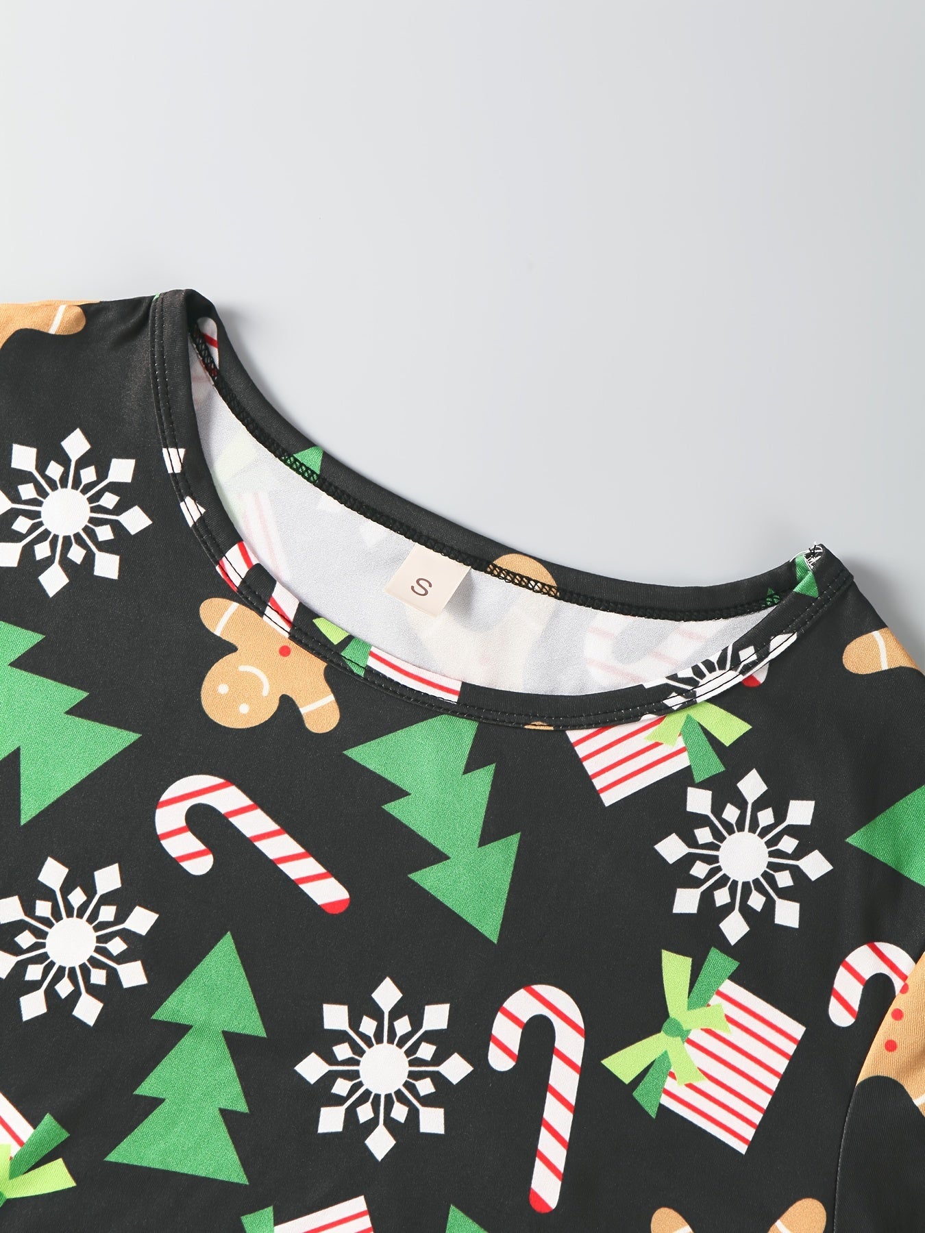 Christmas Print Pajama Set Long Sleeve Crew Neck Top & Elastic Waistband Pants