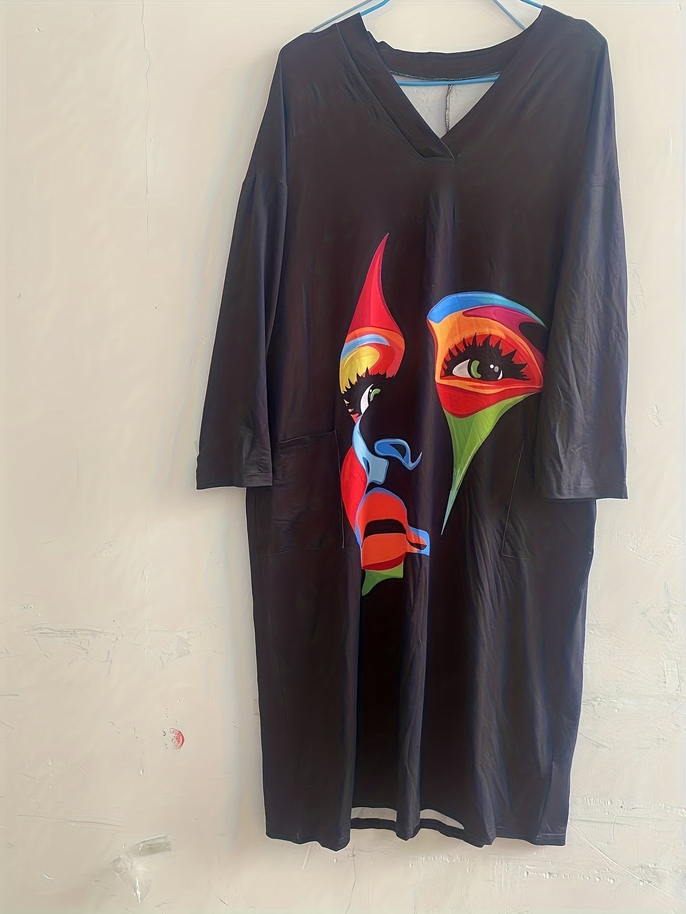 Women's Abstract Face Print Long Sleeve V Neck Dress