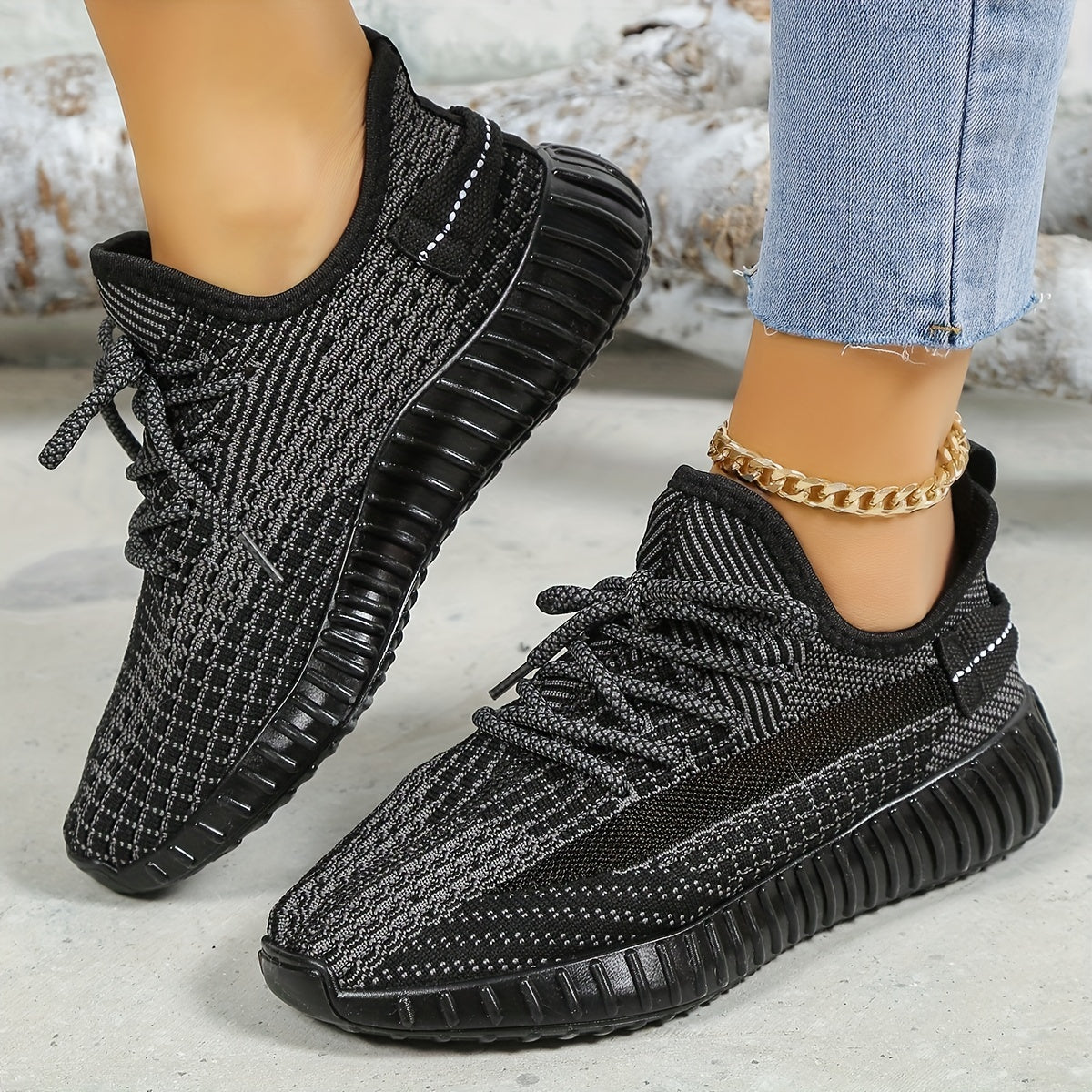 Women's Knitted Sports Shoes Lace Up Low Top Running Shoes