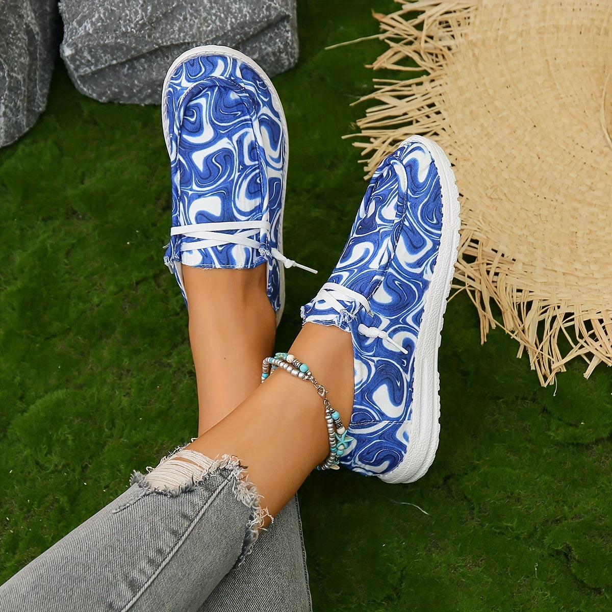 Women's Printed Canvas Lace-Up Sneakers Lightweight Low Top Shoes