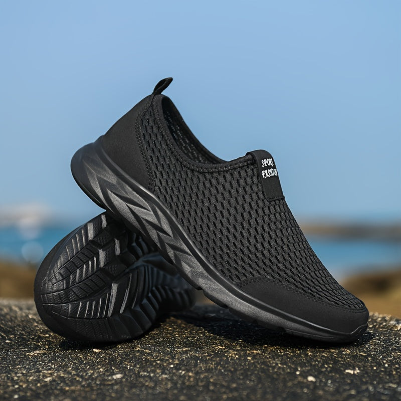 Men's Lightweight Running Shoes Breathable Outdoor Sneakers