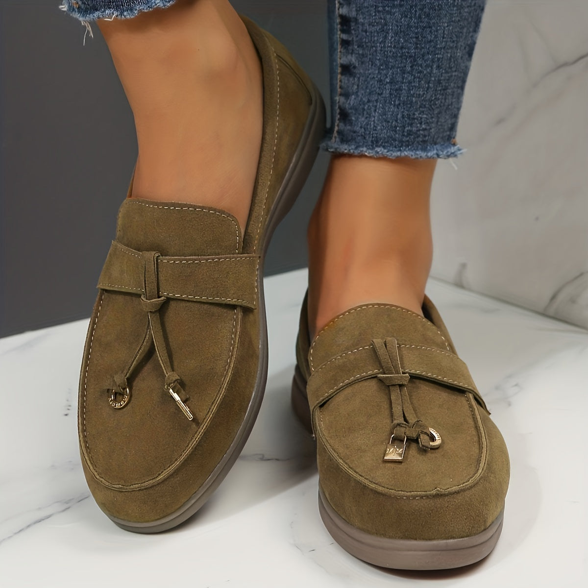 Women's Flat Suede Slip On Outdoor Shoes Solid Pendant