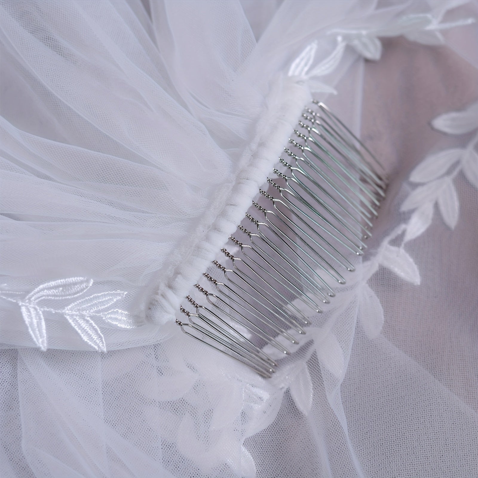 Short Layer Lace Wedding Veil Romantic for Bride