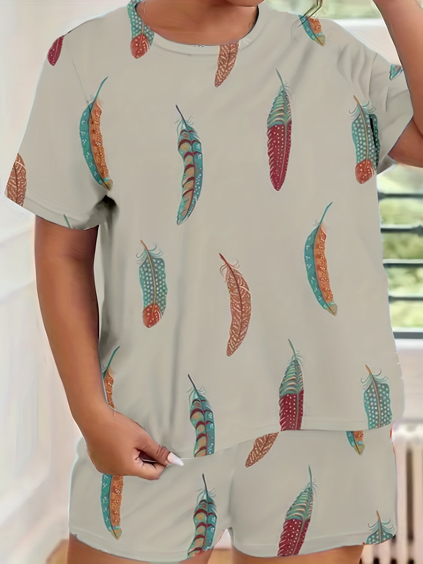 Feather Print Casual Loungewear Set Plus Size Tee & Shorts Pajama Two Piece