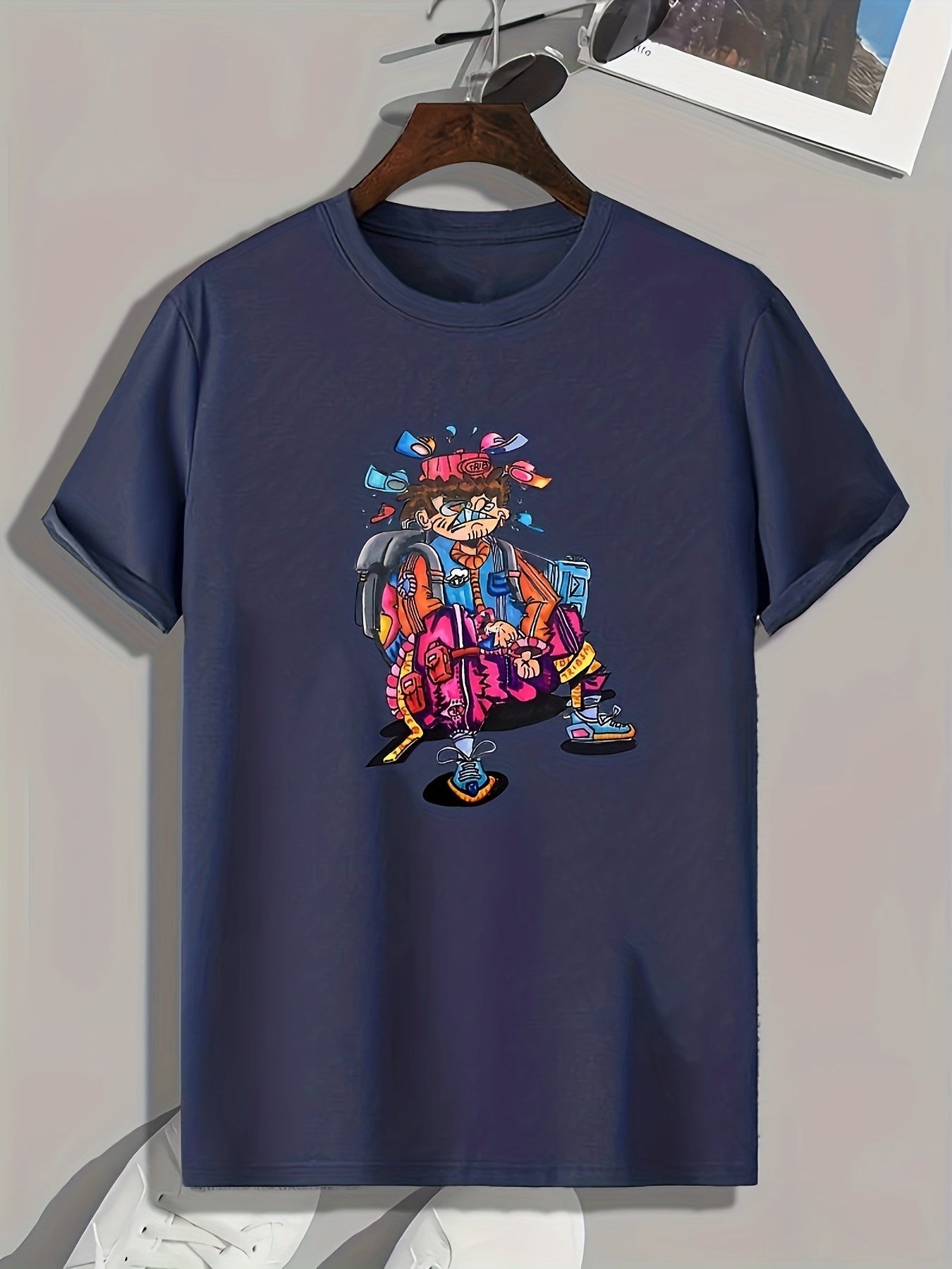 Anime Graffiti Print Men's Graphic T-shirt for Summer