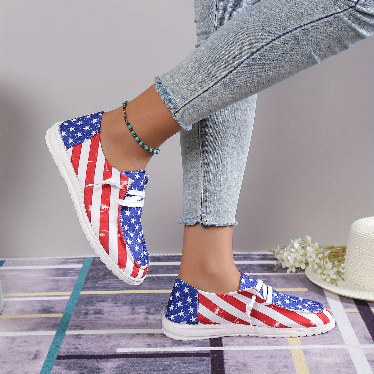 Women's Star & Striped Pattern Sneakers Lightweight Lace Up Canvas Shoes Casual