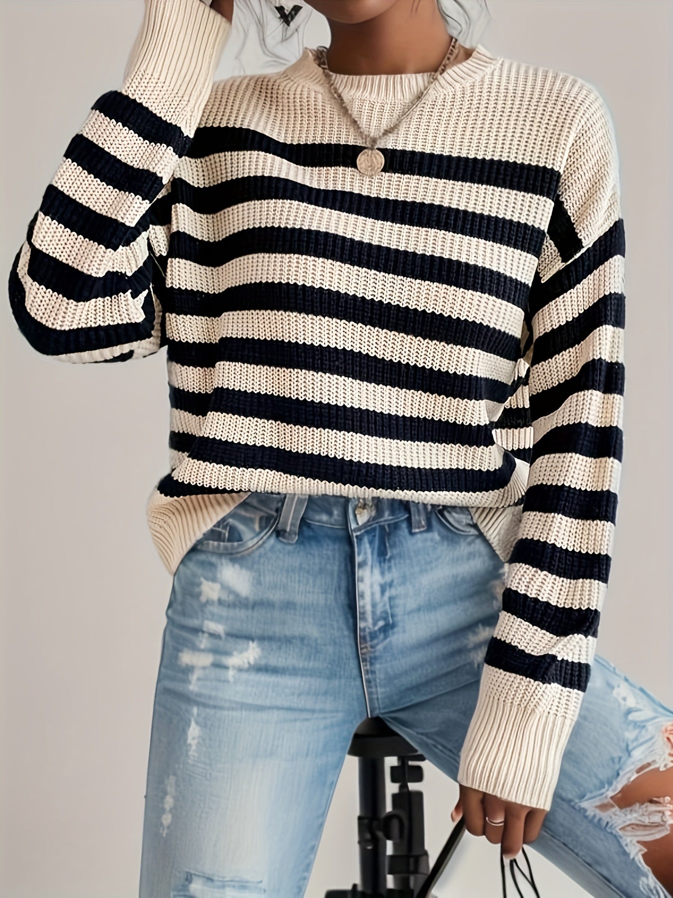 Stripe Pattern Knitted Pullover Sweater Crew Neck Long Sleeve for Fall & Winter