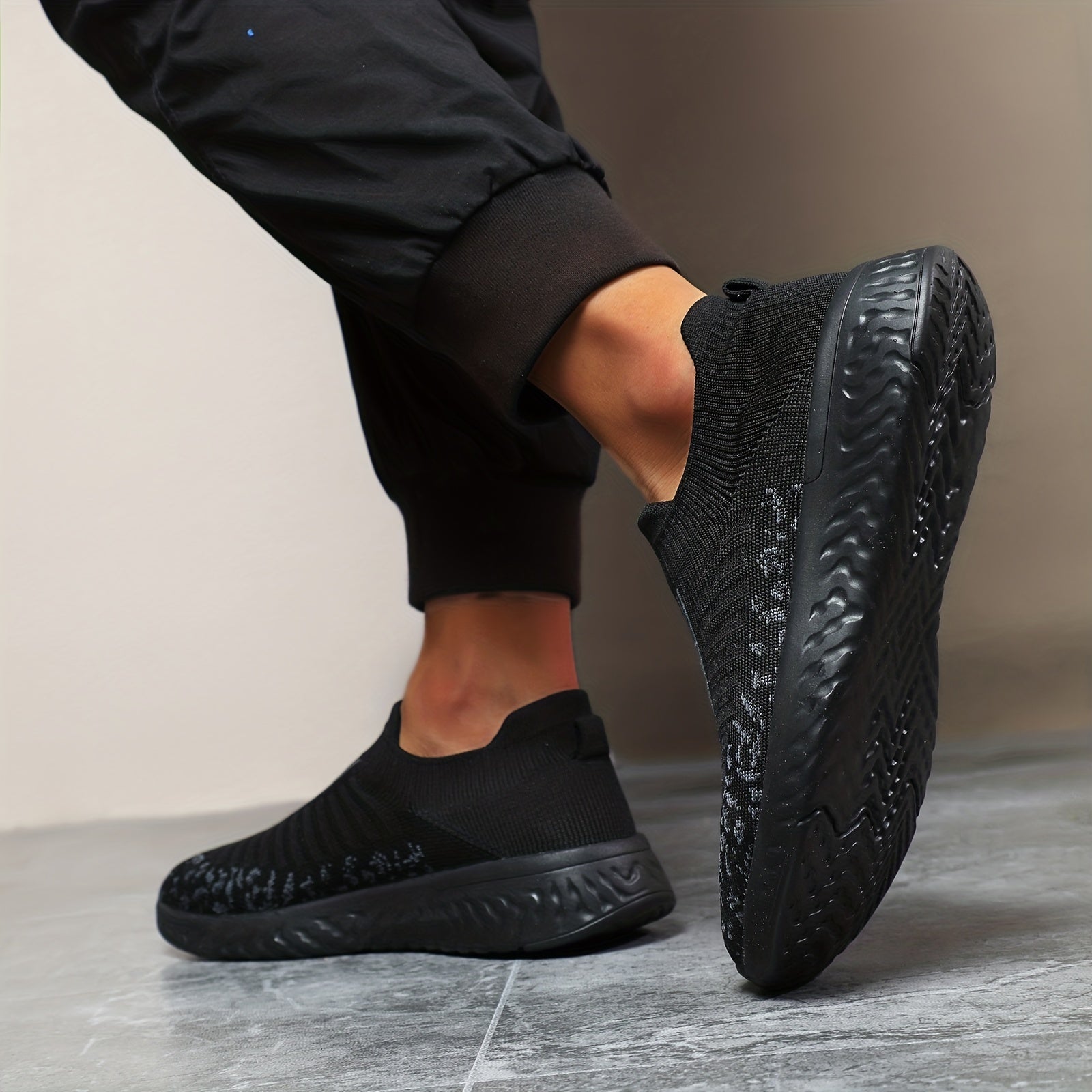 Men's Slip on Sneakers Lightweight Athletic Shoes