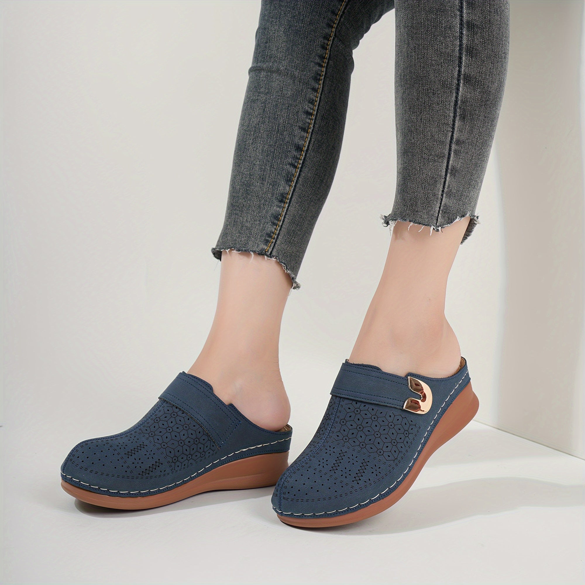 Breathable Massage Sports Sandals Non Slip Slippers